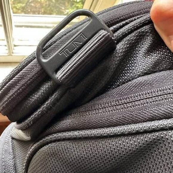 TUMI Boston Ballistic Nylon Duffle Bag Carry On Black 525C Great Condition - Picture 2 of 8